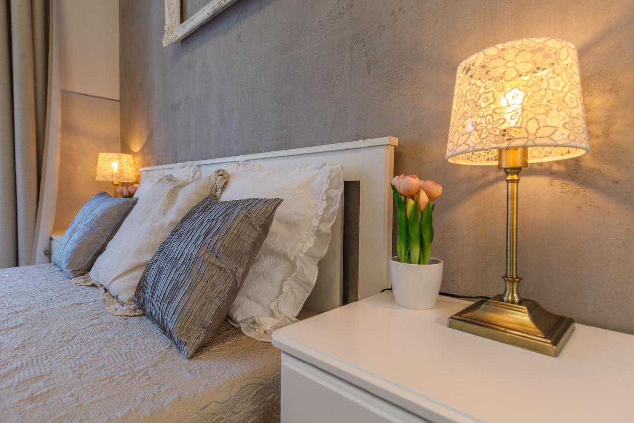 K40 Romantic Deluxe Studio In The City Center 布达佩斯 外观 照片