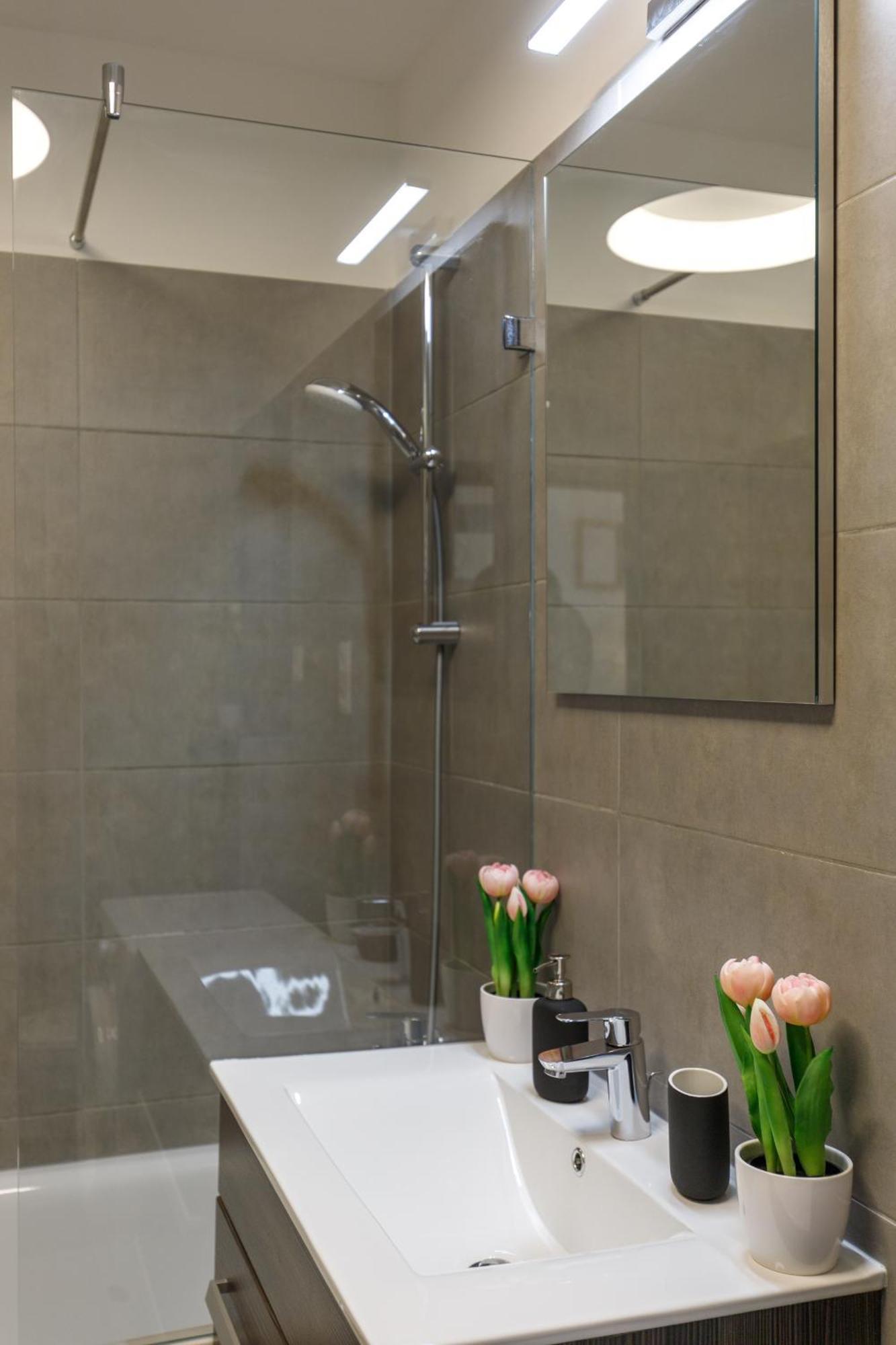K40 Romantic Deluxe Studio In The City Center 布达佩斯 外观 照片