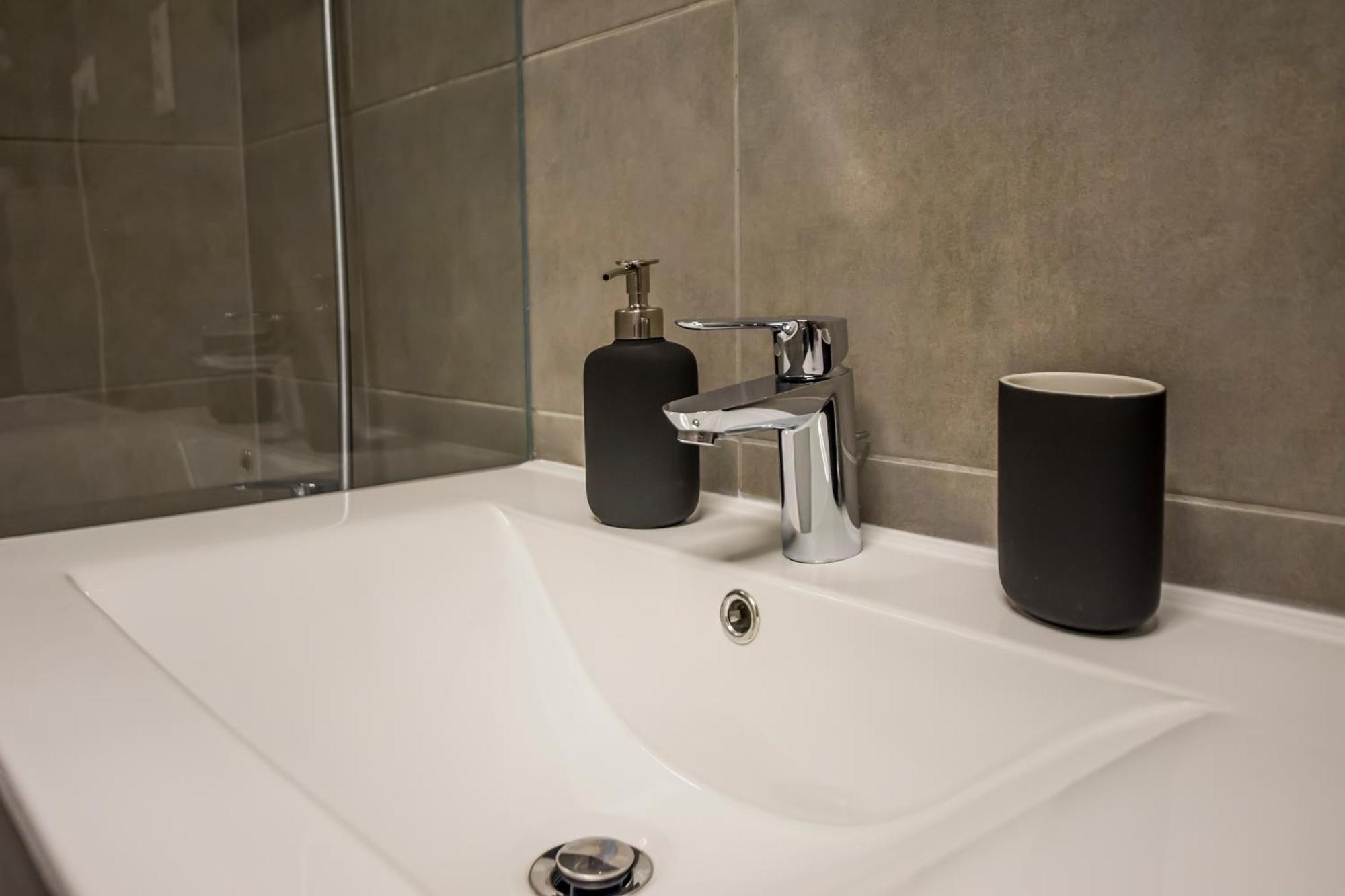 K40 Romantic Deluxe Studio In The City Center 布达佩斯 外观 照片